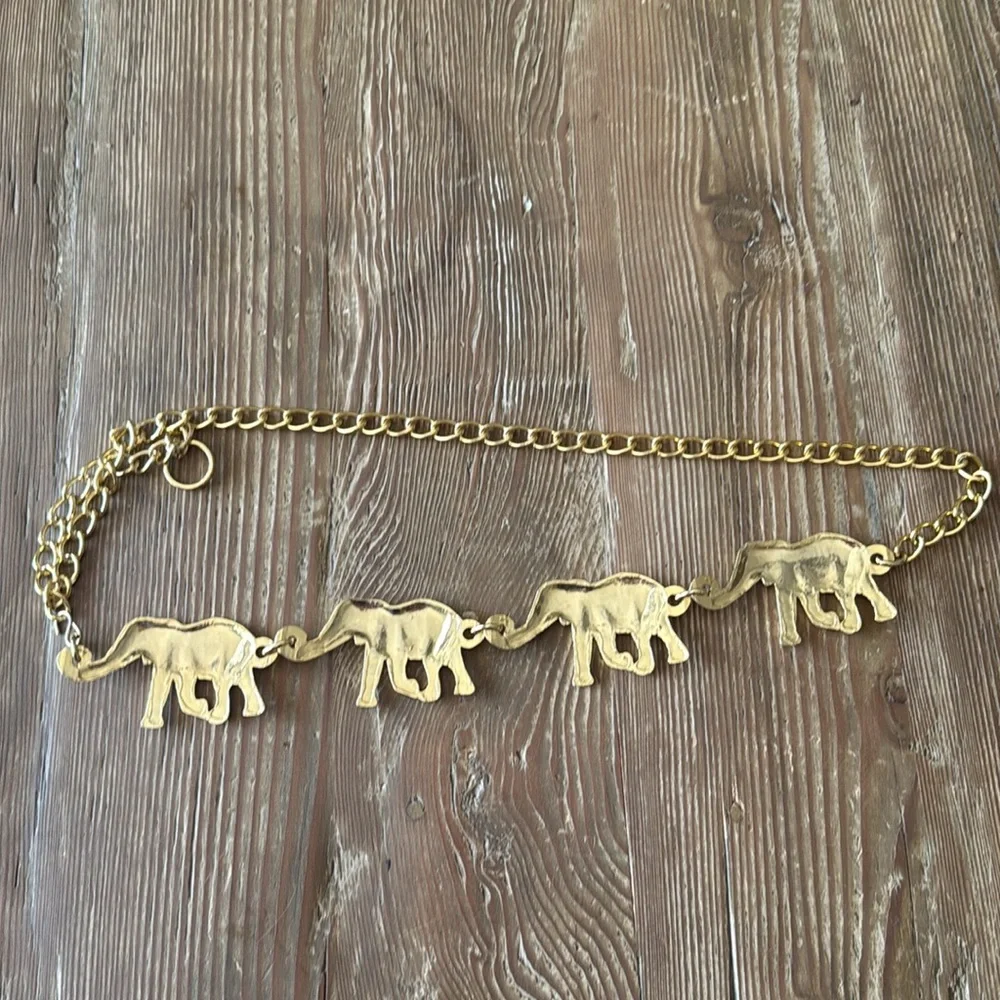 Anne Klein vintage 1980’s gold elephant shaped modern chain belt